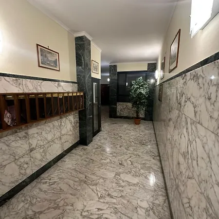 Apartment Loft Moderno Monte Senario- Colosseo In 15 Min In Metro *
