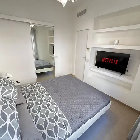 Apartment Loft Moderno Monte Senario- Colosseo In 15 Min In Metro *